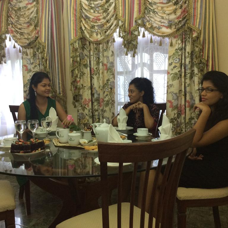 Tealeaf Acomodação com café da manhã Nuwara Eliya Exterior foto